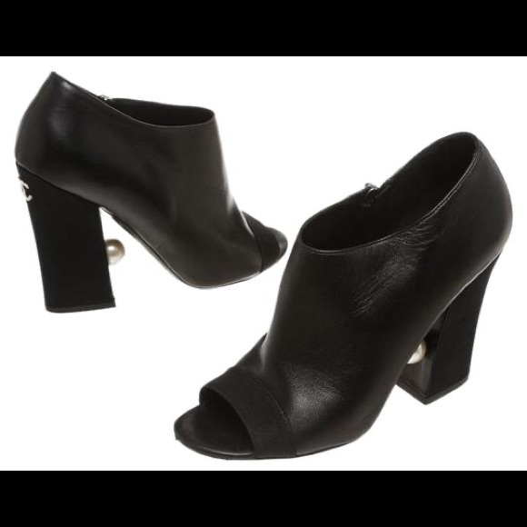 CHANEL OPEN TOE HEELS WITH PEARLS - Picture 5 of 12